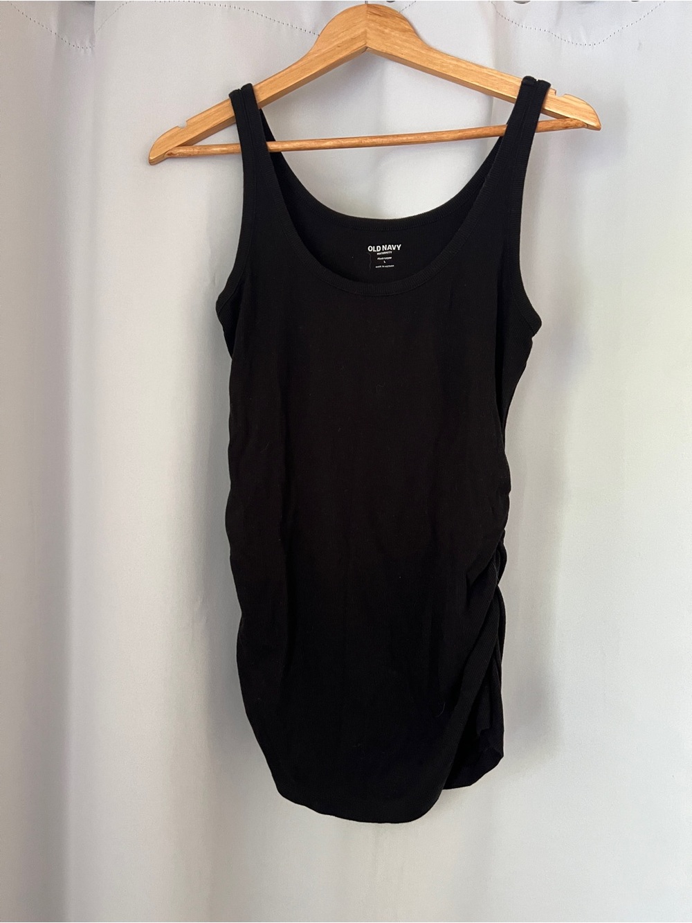 Old Navy Women's Black Scoop Neck Tank